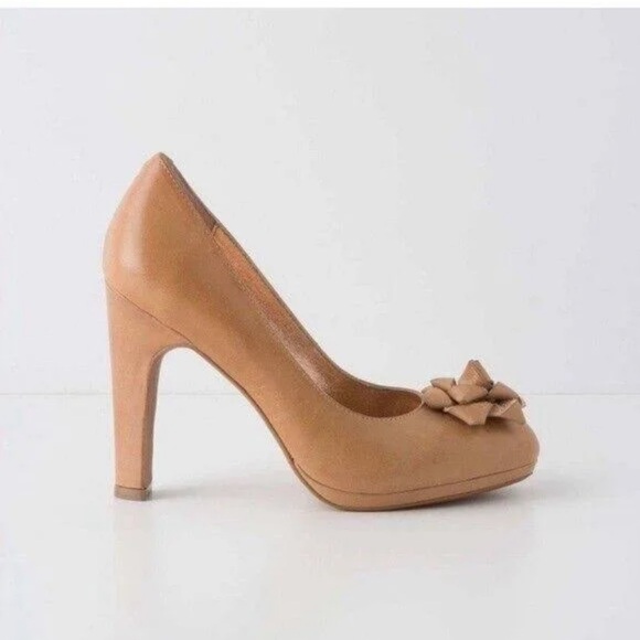 Anthropologie Ms Albright tan heels - Picture 2 of 14